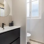 Elegant 2 Air-conditioned Bedrooms Close To Trocadero Apartment