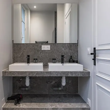 Elegant 2 Air-conditioned Bedrooms Close To Trocadero Paris