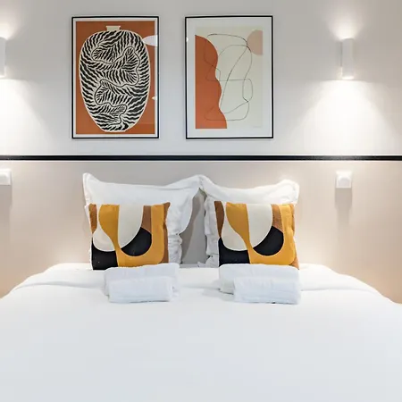 Elegant 2 Air-conditioned Bedrooms Close To Trocadero Apartmán *